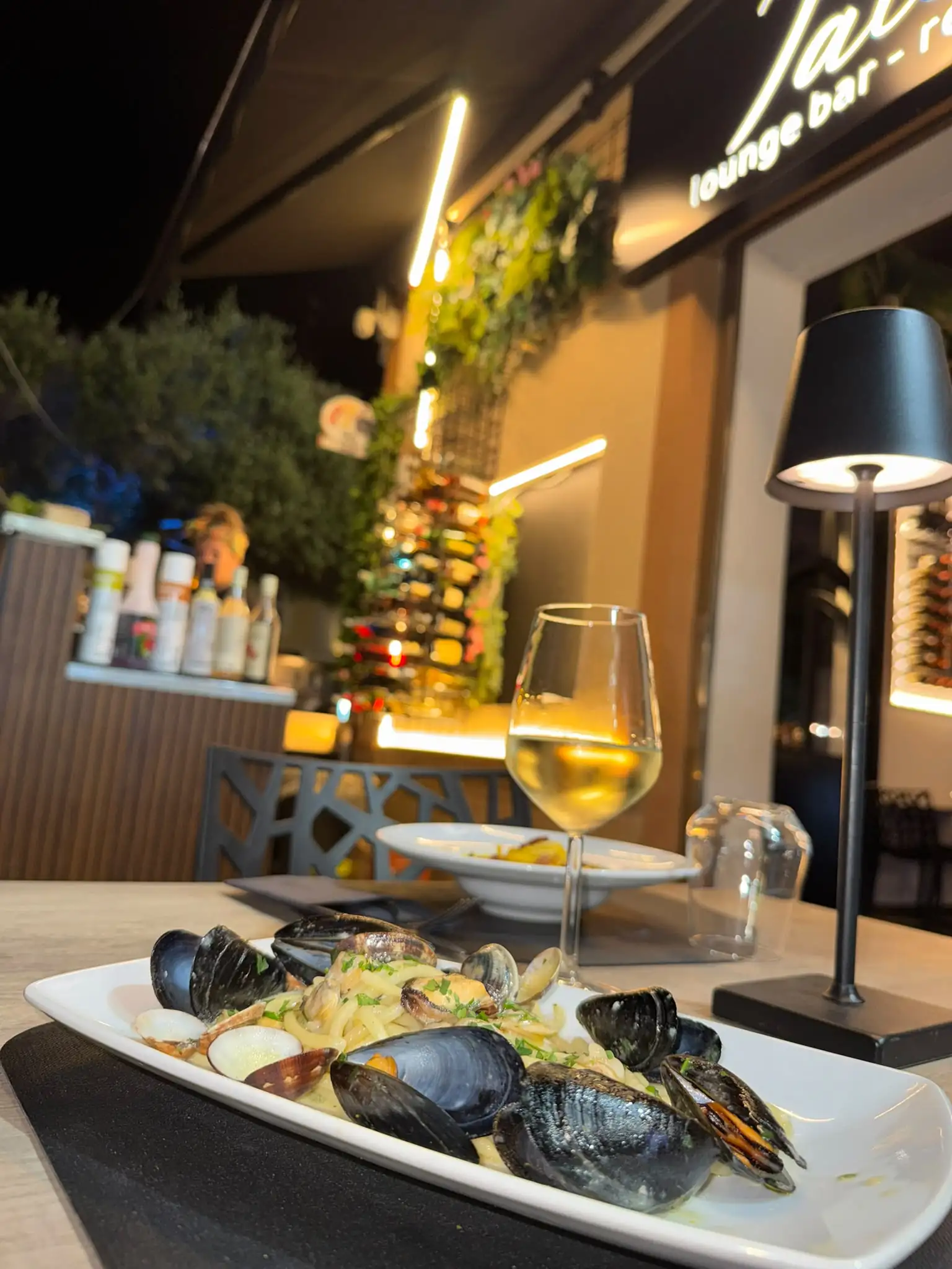 Talèe Pinto Lampedusa — Drink e cucina di mare Talèe Pinto Lampedusa — Drink e cucina di mare
