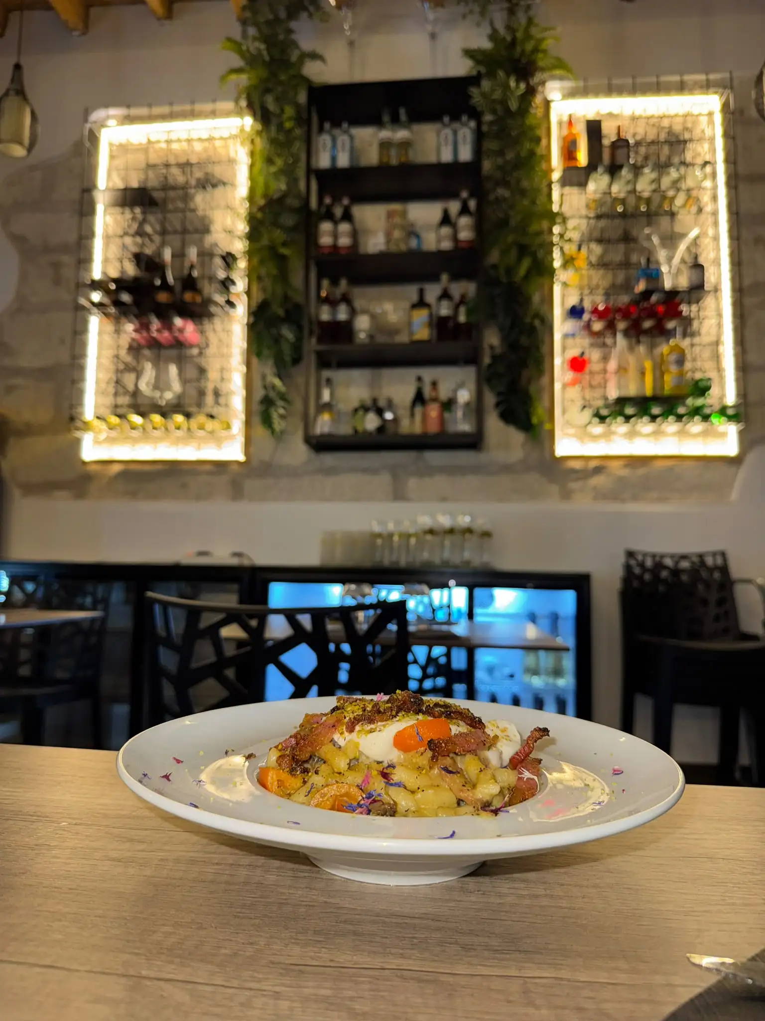 Talèe Pinto Lampedusa — Sera tra amici al cocktail bar Talèe Pinto Lampedusa — Sera tra amici al cocktail bar